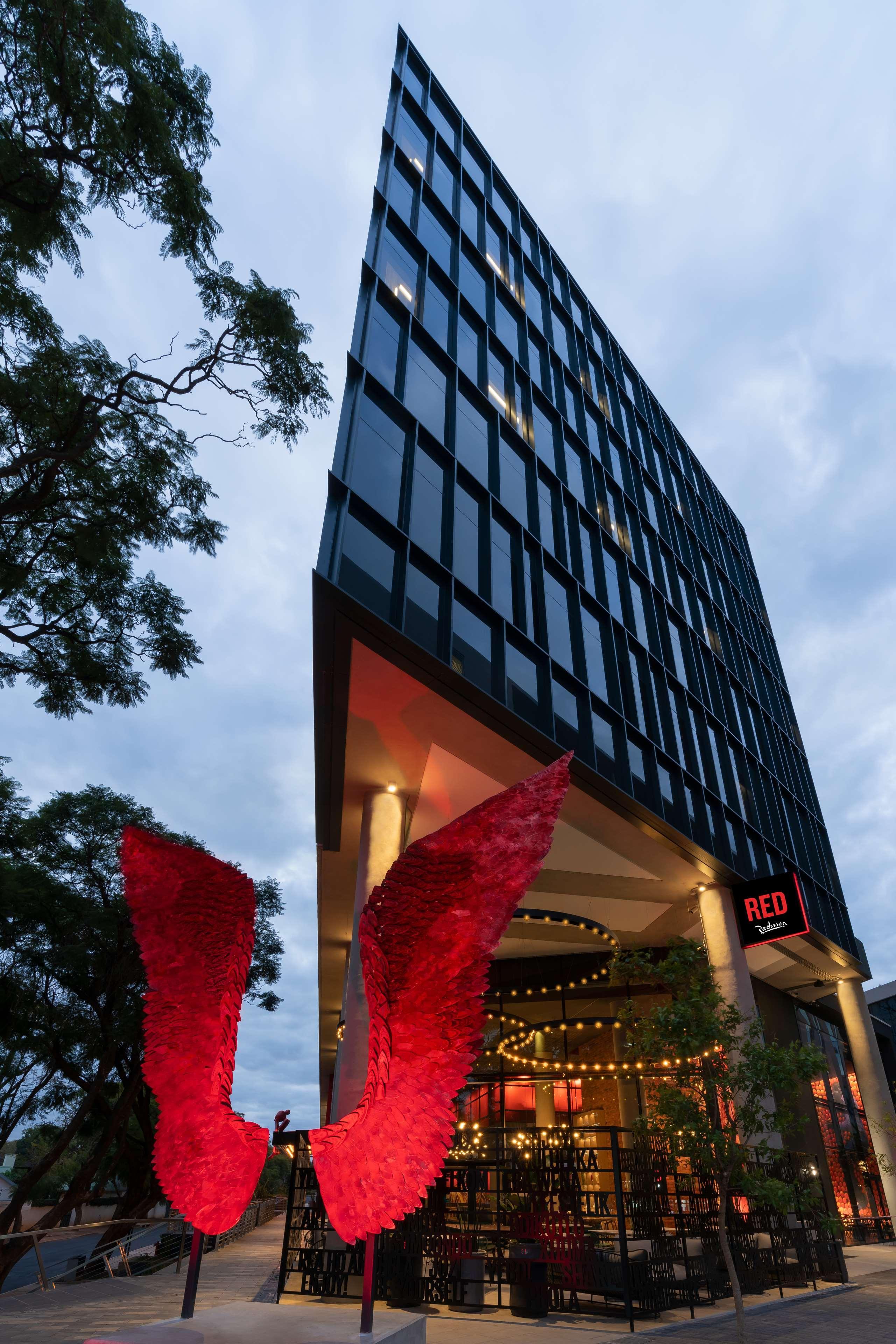 Radisson Red Hotel Johannesburg Rosebank Екстер'єр фото