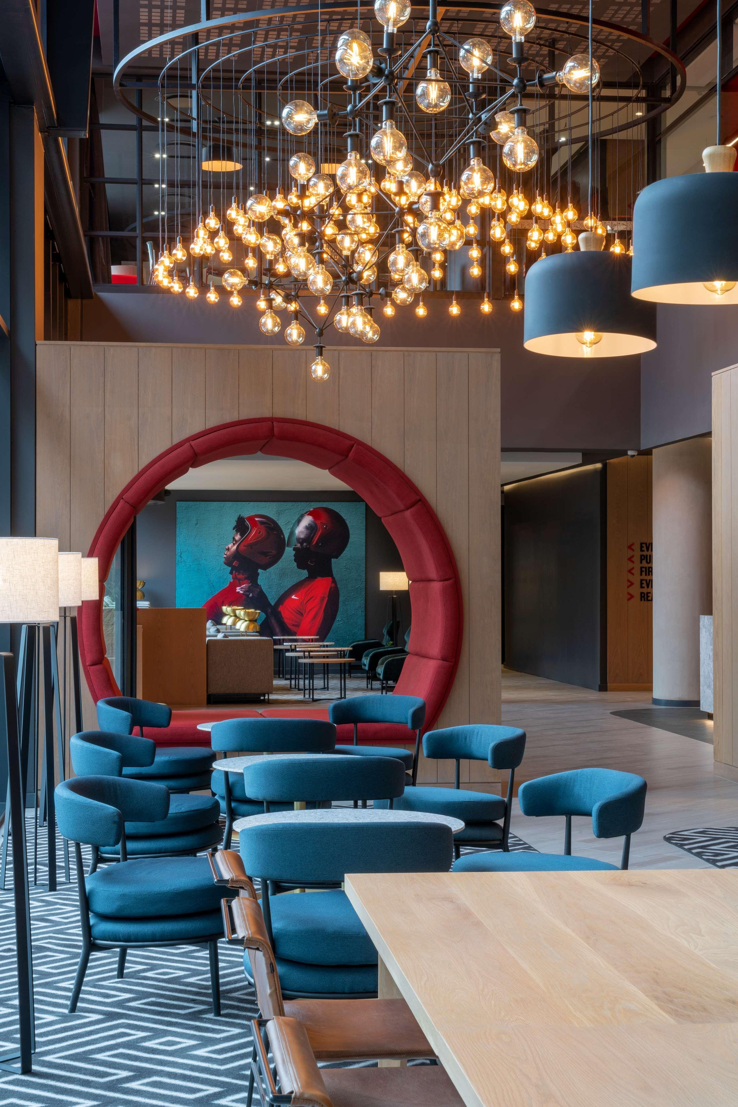 Radisson Red Hotel Johannesburg Rosebank Екстер'єр фото