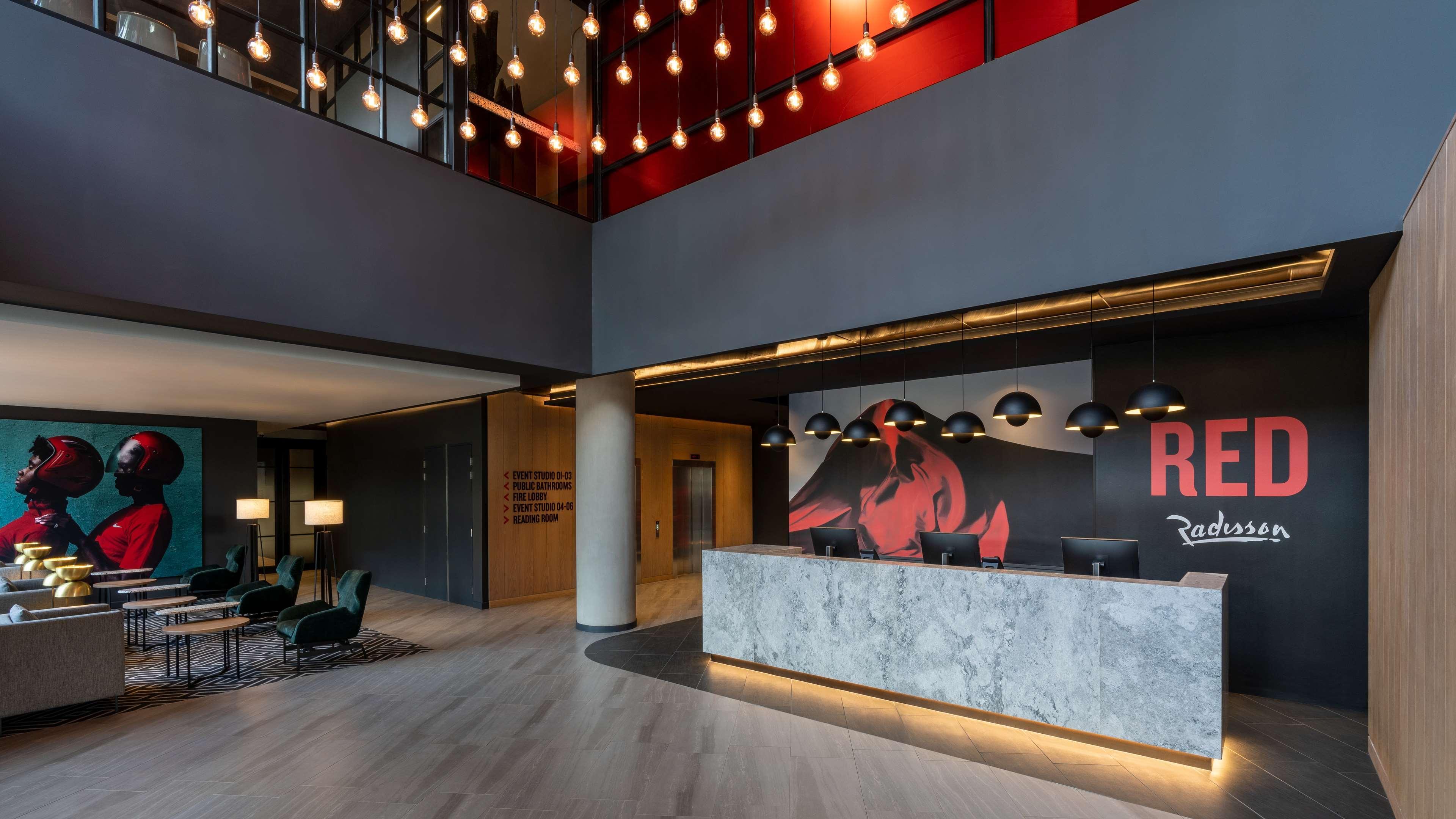 Radisson Red Hotel Johannesburg Rosebank Екстер'єр фото