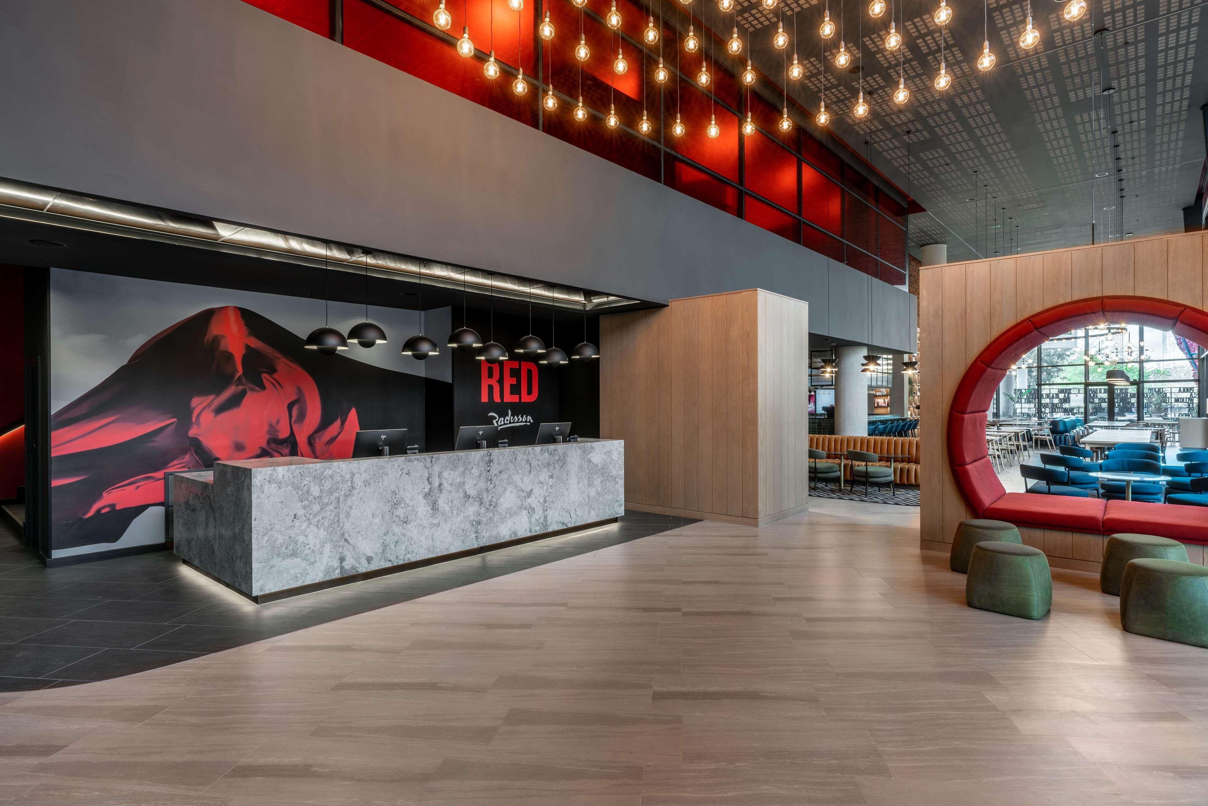 Radisson Red Hotel Johannesburg Rosebank Екстер'єр фото