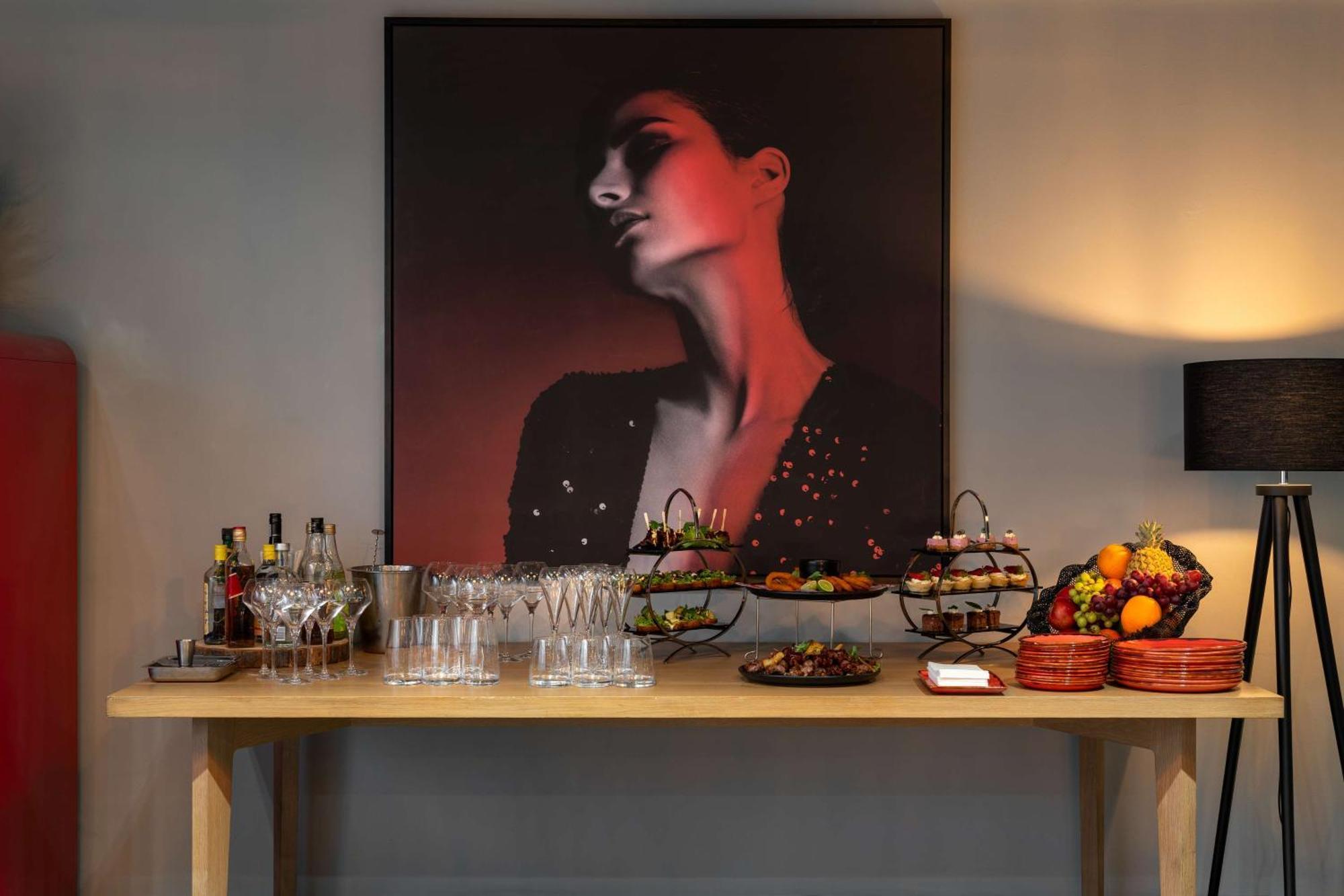 Radisson Red Hotel Johannesburg Rosebank Екстер'єр фото